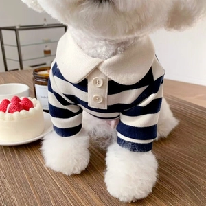 Polo in maglia a righe blu e bianche con colletto bianco per cani di piccola taglia