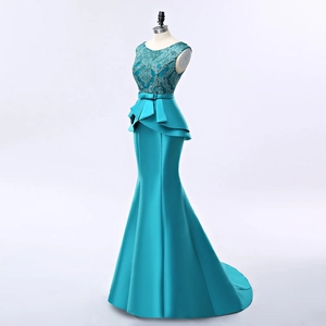 Robe de soirée sirène sarcelle élégante avec broderie en dentelle, sans manches et taille peplum