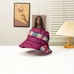 Women's summer sun hat with dark red plaid pattern and metal LOVE accessory
