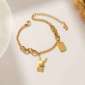 Rose gold plated rabbit pendant bracelet with stylish round and flat chain links