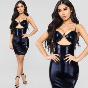 Dunkelblaues glänzendes PU-Leder Mini-Bodycon-Kleid mit schmalen Trägern und Cut-out