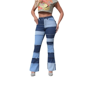Jean évasé à taille haute en denim bicolore contrasté avec surpiqûres apparentes