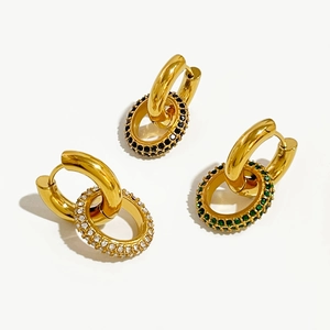 Boucles d'oreilles en acier inoxydable doré 18 carats avec pendentifs en cristal