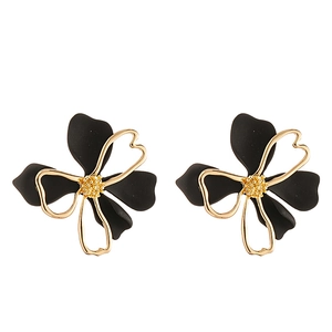 Minimalist double-layered flower stud earrings in black and gold petal design