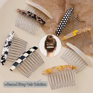 Pettini per capelli in acetato con motivi marmorizzati e tartarugati per lo styling