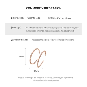 Dimensions détaillées des créoles rondes avec zircons colorés et plaquage or rose