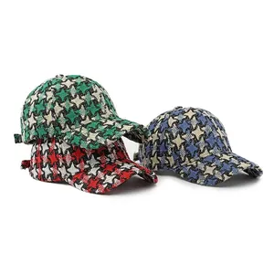 Thick knitted baseball caps with houndstooth patterns in three stylish color options