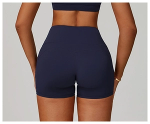 Vue arrière du short de yoga bleu marine taille haute avec couture galbante fessier