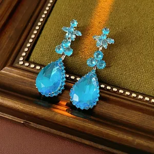 Ensemble collier fleur en zircon vintage français et boucles d'oreilles cristal bleu