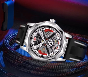 Vue détaillée d'une montre mécanique squelette avec boîtier argenté et bracelet silicone