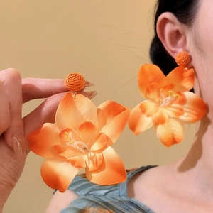 Pendientes de Botón Colgantes de Flor de Tela Naranja de Estilo de Vacaciones Con Bola Tejida de Rafia y Poste de Plata Joyería para Mujer