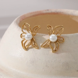Stainless Steel Flower Artificial Pearl Stud Earrings Hollow Butterfly Shape Elegant Jewelry For Women Gold Silver