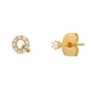 Detailed view of S925 silver golden letter Q stud earring and sparkling cz stone