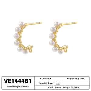 Detail showing dimensions and material specs of gold plated C-shape pearl hoop earrings
