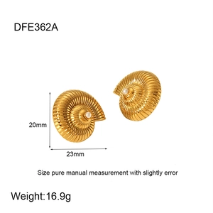 Detailed view of gold-plated conch shell earrings with pearl inlay and dimensions