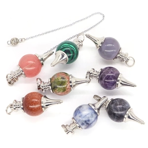 Coffret de pendules en cristal naturel avec 7 sphères de guérison et chaînes en argent
