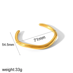 Bracelet jonc ouvert ondulé irrégulier en acier doré 18 carats avec dimensions
