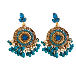 Boucles d'oreilles vintage dorées avec pierres bleues et pompons perlés style bohème