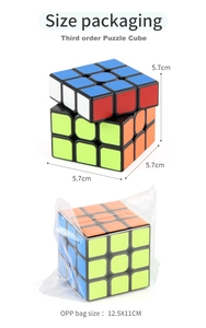 Detailed view of a 3x3 speed cube with 5.7cm dimensions and transparent OPP bag packaging