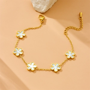 Elegant Five Petal Flower Bracelet Women Stainless Steel Gold Plated White Shell Minimalist Fashion Jewelry Adjustable Chain