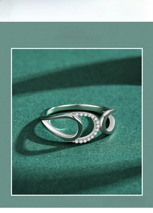 Macro shot of S925 sterling silver ring with pavé micro-inlaid geometric lines