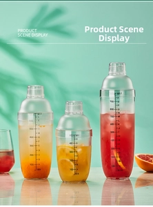 Detailed scale view of transparent cocktail shakers in 500ml, 700ml and 1000ml sizes