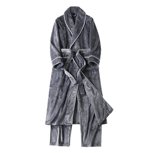 Peignoir épais en flanelle gris foncé pour couple avec pantalon et liseré blanc