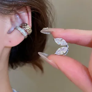 Manchette D'oreille En Cuivre Sans Perçage Géométrique Feuille Marquise Zirconium Martelée Bijoux Élégants Pour Femmes