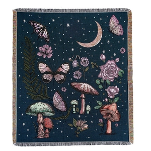 Couverture de pique-nique bohème avec motifs de forêt nocturne et papillons tissés