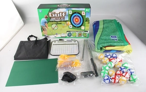 Set de golf infantil con pelotas de colores, palos, marcador y bolsa de transporte