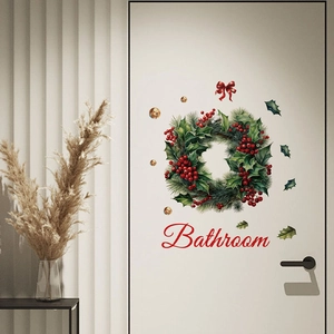 Detail von Weihnachts kranz Wandaufkleber mit roten Beeren und Badezimmer Text auf Tür