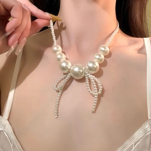 Elegant Faux Artificial Pearl Bowknot Pendant Necklace Alloy French Vintage Gradient Round Bead Clavicle Chain Jewelry For Women