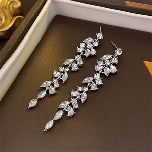 Elegant silver tassel earrings with diamond leaf design for high-end fashion jewelry