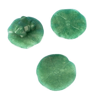 Natural green jade carving of frog on lotus leaf set with exquisite polished texture