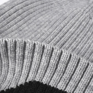 Bonnet en tricot côtelé gris avec détail noir, bonnet d'hiver chaud et épais pour hommes et femmes