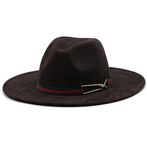 Cappello da cowboy marrone scuro in scamosciato con fascia a righe e fibbia d'oro