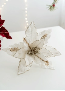 Dettaglio di stella di Natale in velluto bianco da 26cm con glitter argento e paillettes