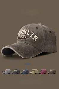 Vista dettagliata del ricamo 3D Brooklyn 1947 su cappellini da baseball lavati vintage