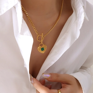 Vintage Heart Pendant Necklace With Malachite Green Striped Acrylic Inlay Gold Plated Titanium Steel Toggle Clasp Cuban Link Chain