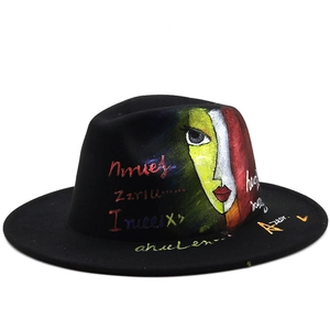 Chapeau fedora noir artistique avec portrait graffiti peint à la main et style à bord plat