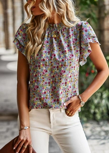 Floral print short sleeve blouse with ruffle detailing and crew neck in casual style