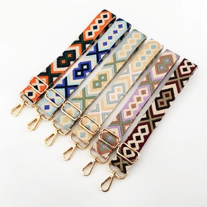 Tracolle colorate stile etnico da 3,8cm con motivi geometrici e ganci dorati