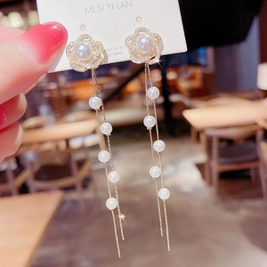Exquisite flower pearl tassel earrings with 925 silver needles and sparkling rhinestones