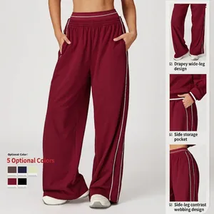 Pantalon de sport large à taille haute avec bandes latérales et poches bordeaux