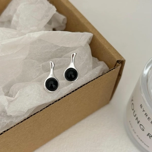 Minimalist 925 sterling silver earrings with black onyx drop in a gift box packaging