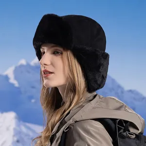 Winter-Uschanka mit winddichten Ohrenklappen und schwarzem Kunstfellfutter