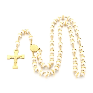 Collier chapelet croix pour femme en acier inoxydable plaqué or 18K avec perles blanches