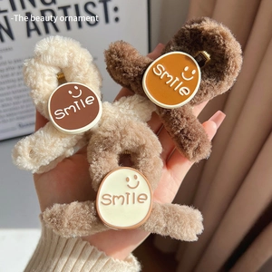 Plush Hair Claw Clip Faux Fur Smile Face Large Hairpin Winter Sweet Elegant Hair Accessories For Women Girls