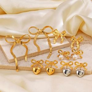 Boucles D'oreilles Nœud Papillon Acier Inoxydable Plaqué Or 18K Cœur Künstliche Perle Bijoux Mode Pour Femmes