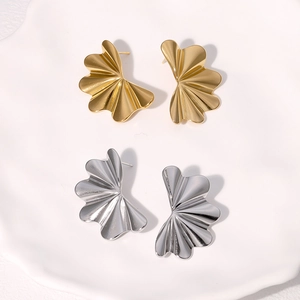 Minimalist fan-shaped pleated stud earrings in gold and silver metal finishes